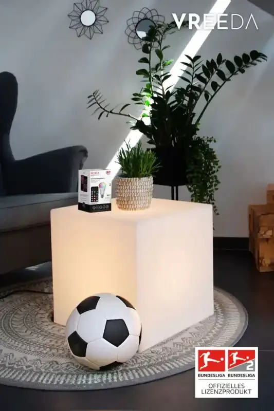 8 Seasons Design Shining Cube mit MIKA Fußball Licht 33cm Weltweiter Versand